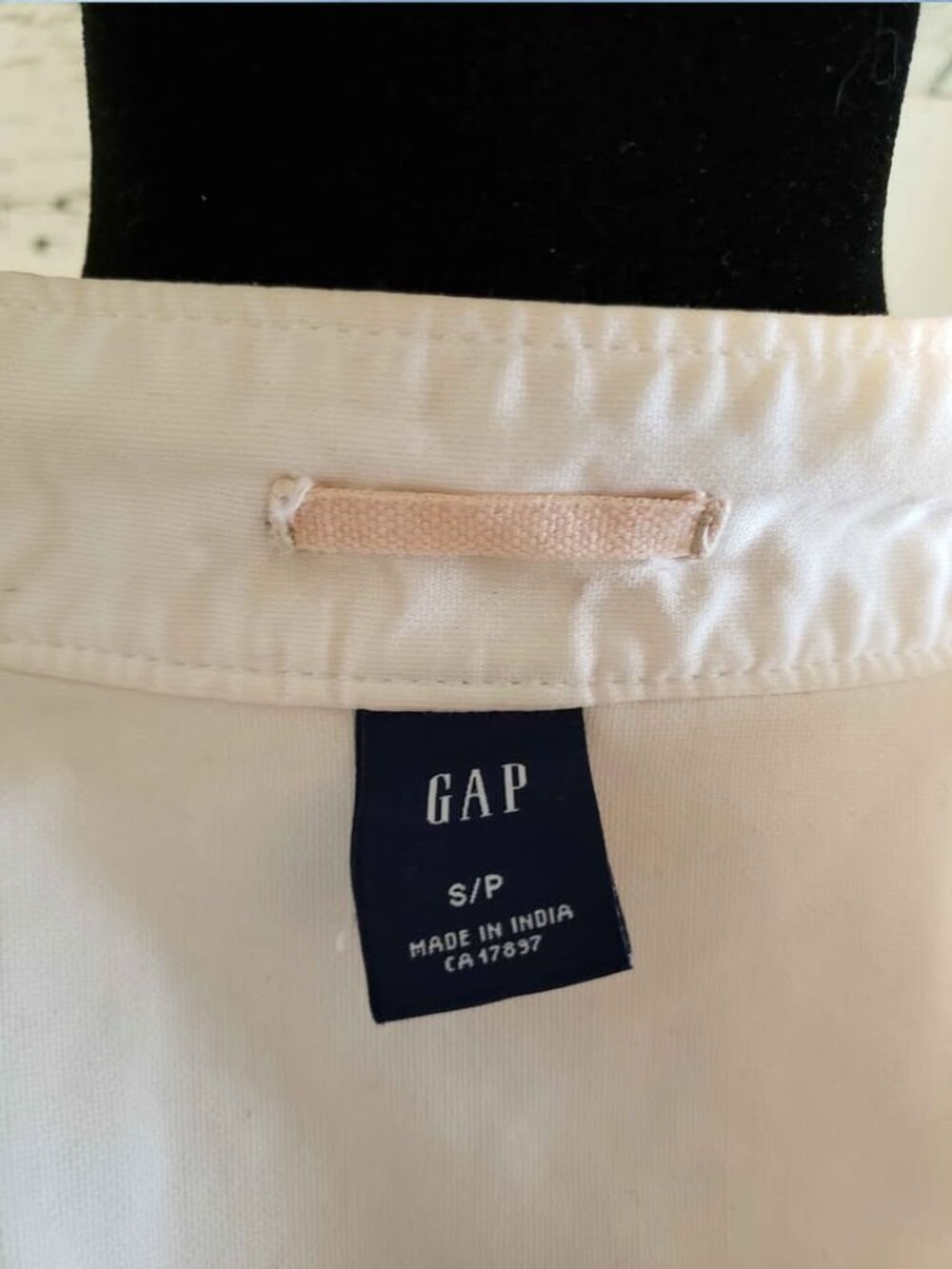 ⭐️ Gap White Jean Jacket Size Small - Picture 4 of 8